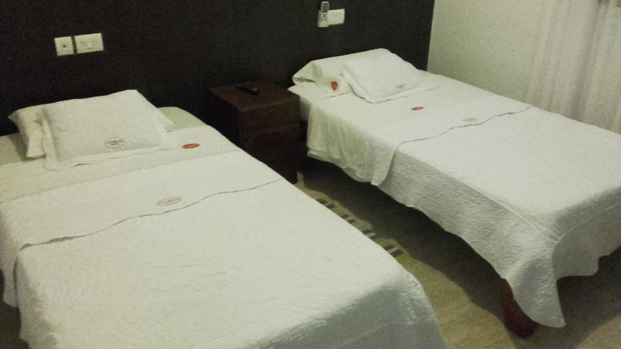 Hotel Florida Saladas Esterno foto